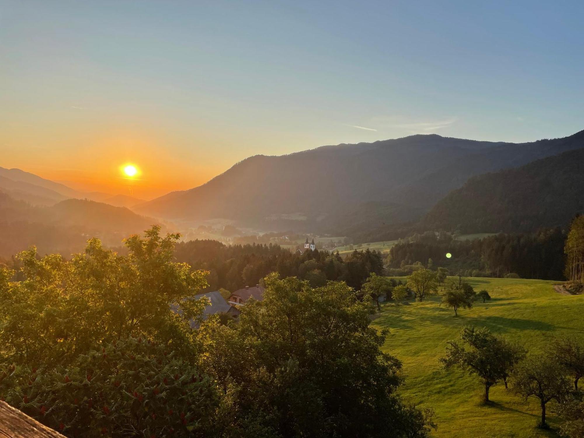 Apartments Petek Gornji Grad Екстер'єр фото